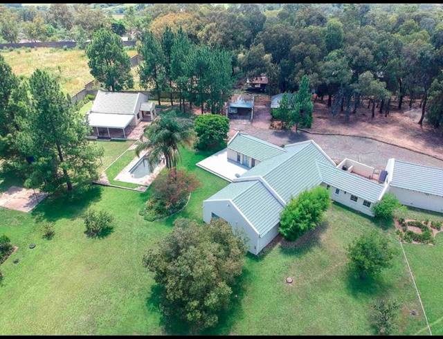 FARM FOR SALE IN ZONNEHOEWE